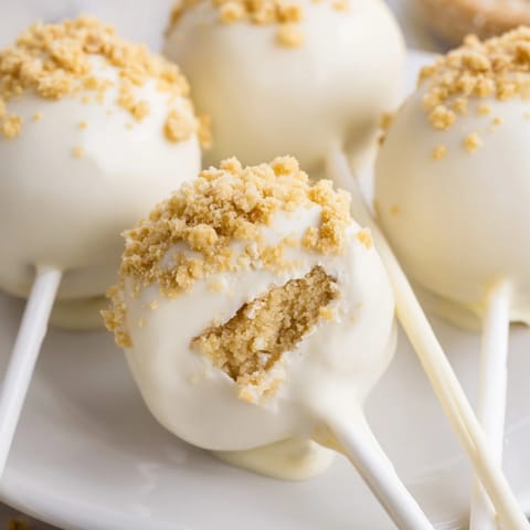 Cream Soda Spiced Biscuit Pops